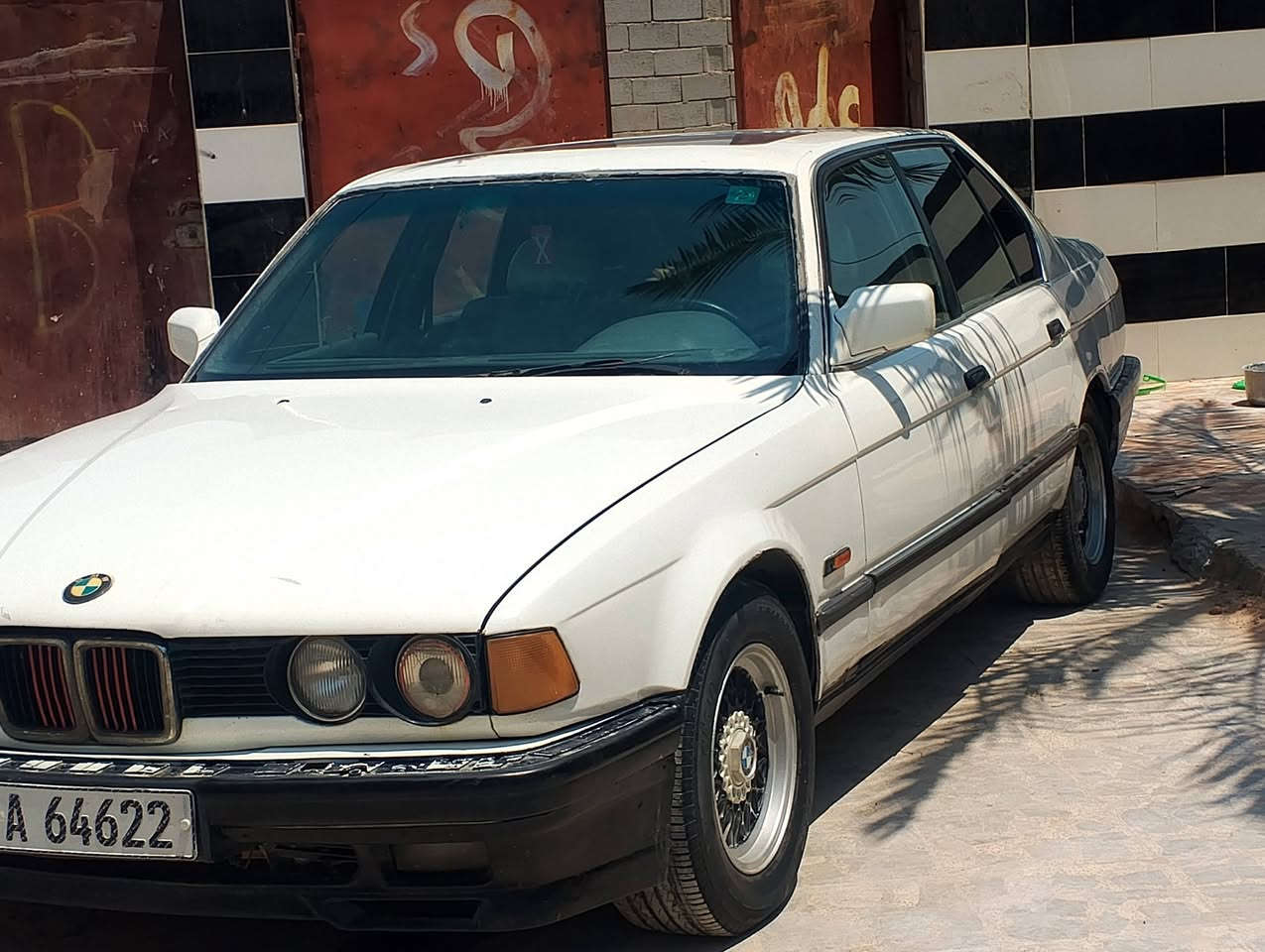 سلام وعليكم  سياره البيع او مراوس  نوع بيم حجم 700  مكينه  وكير  حلوات رقم كليزي سنويه الحد 30  سياره جديده  سياره مكفوله كفاله من كلشي  بيع او مراوس   مكاني بصره بل دير. سعر 47 وبيه مجال بصيط. رقم الهادف ***********
