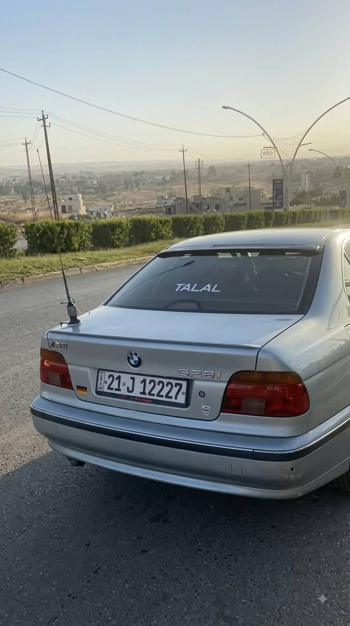 بي أم صقر 528
موديل 96 
 بيع نقد وترهم اقساط 
السعر 80 
كير محرك شرط صدر كدام ورا جديد تبريد شرط فقط ناقصها غاز
رقمي ***********
