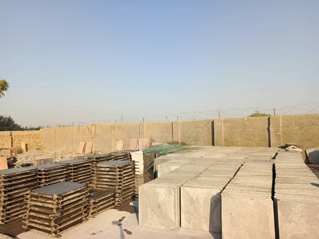 سلام عليكم 
معمل الصادق لإنتاج الشتايكر السطح
80X80 س4
50X50
لسنا الوحيدين لكننا الفضل بعملنا 
خاضع لفحص المختبر 💯💯 
مستعدون لتجهيز دوائر الدولة ولمجمعات السكنيه كافه المحافظات 🚛
العنوان الناصريه حي الصناعي وقريب الحولي 
أداره معمل الصادق باقر الغزي 
خدمتكم غايتنا 
مبايل 📞📞
***********
***********
