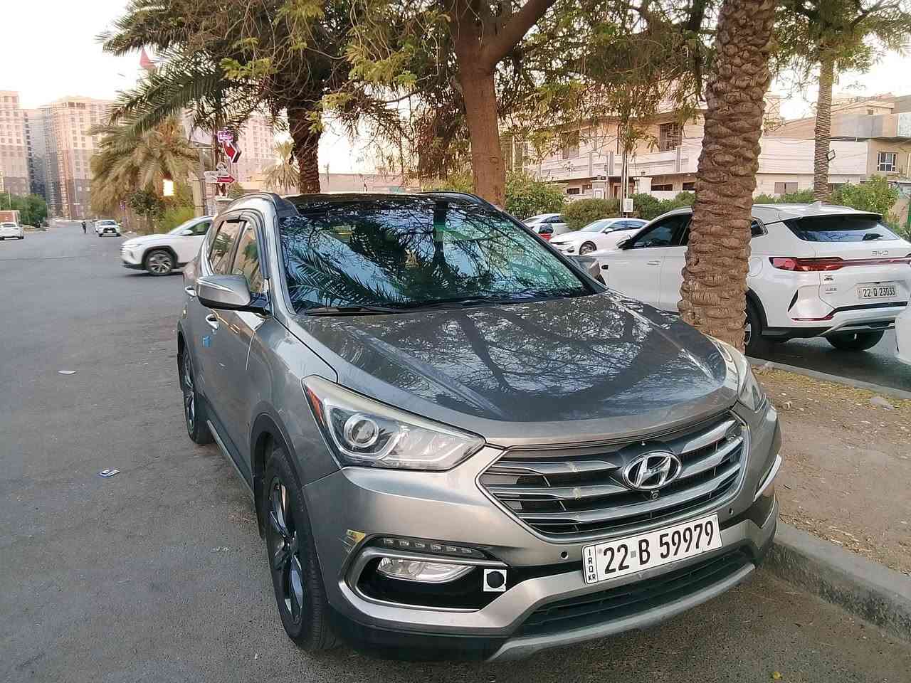 سنتافي 2018 (وارد امريكي) محرك 4سلندر حادثها اثر خارجي فقط كما موضح في الصوره ماشيه 104 الف كيلو متر سياره ما بيها اي نقص السعر 145 وبيها مجال مكان السياره سيديه للاتصال ***********

