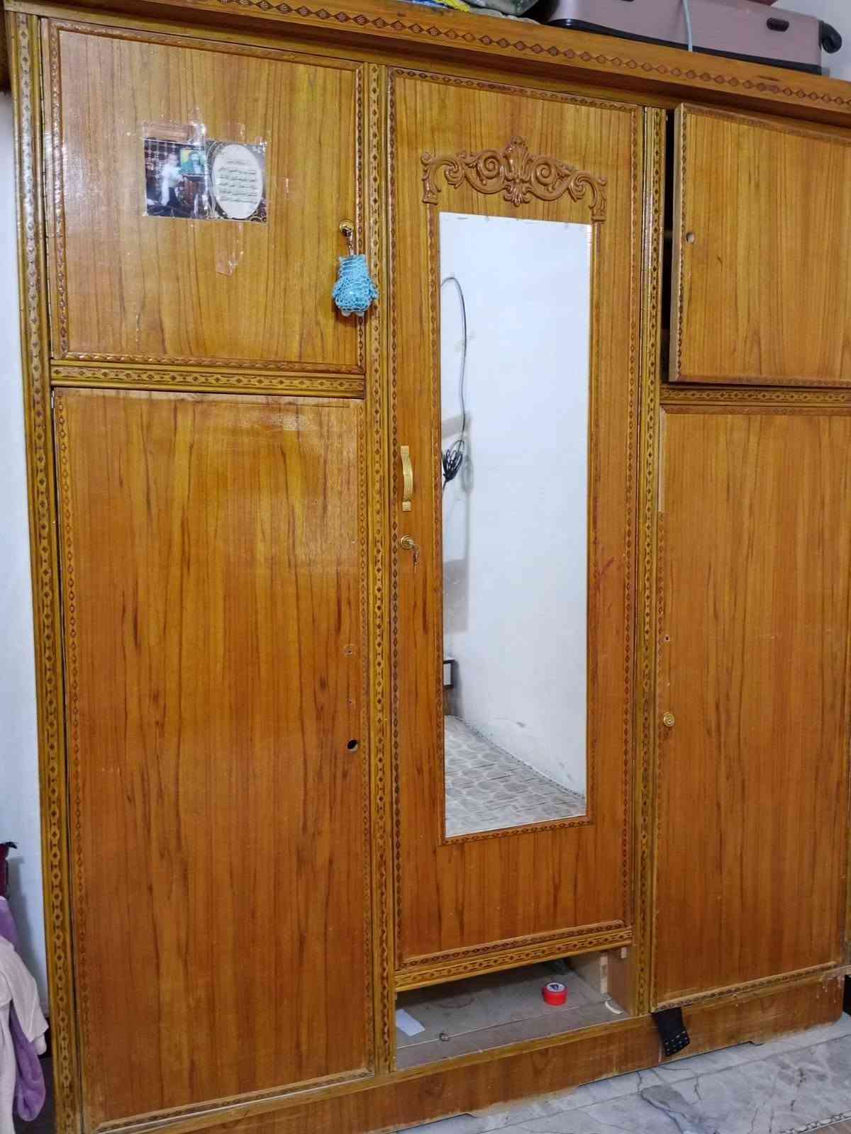 سلام عليكم غراض للبيع مكاني كاطون الرحمه مبرده شغاله ونضيفه سعره ٦٠ بلازما حجم ٣٢ سعره ٧٥ شغاله وبعده بل ضمان كنتور سعره ٢٠٠ وبي مجال كونتر سعره ١٥٠ ٣ قطع ثلاجه ١٠ قدم سعره ١٥٠ بوفيه ٥٠ الف جربايه ٤٠  *********** وشكرا

