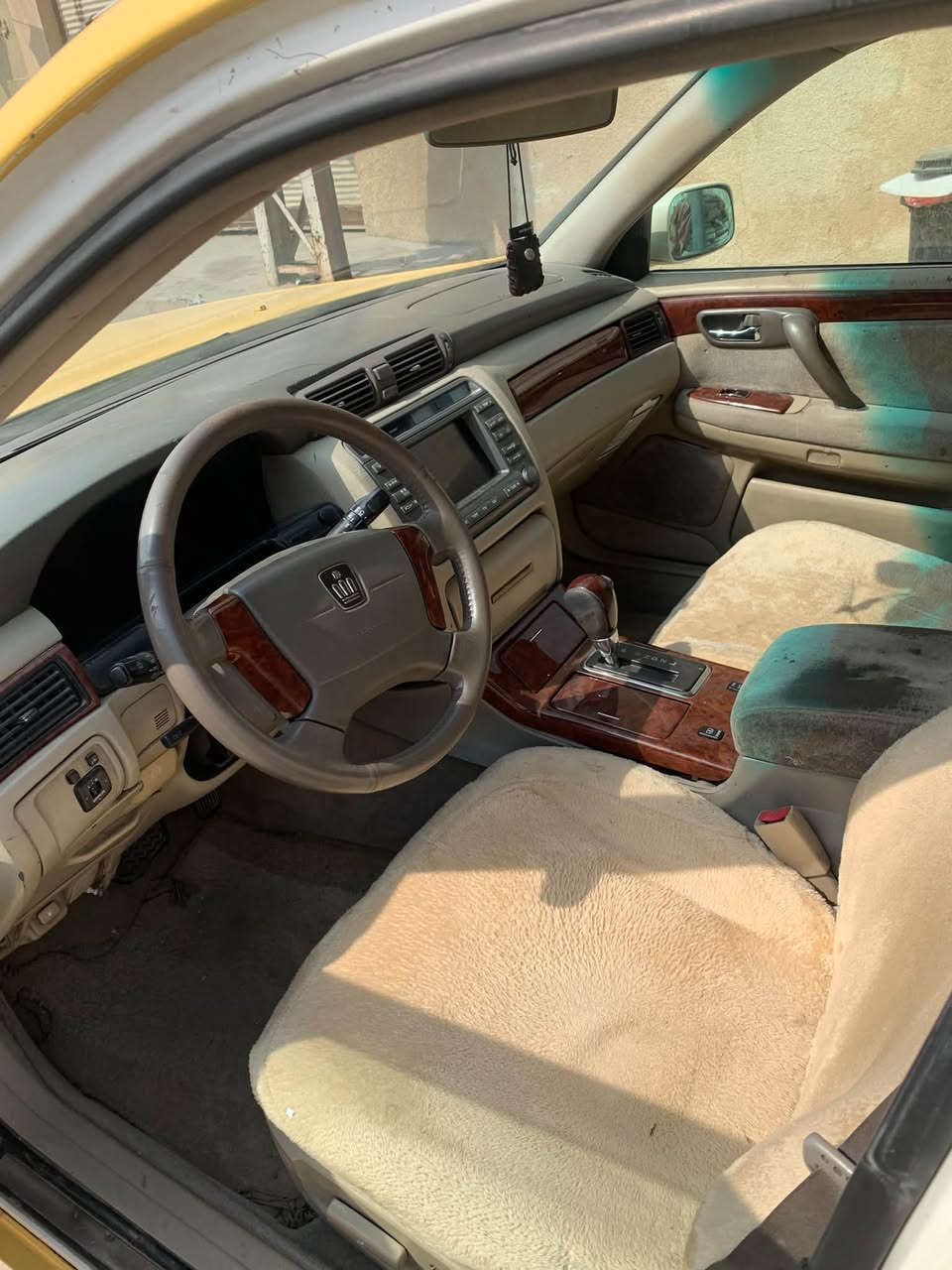 كراون • ٢٠٠٣ • محرك ٢٥٠٠