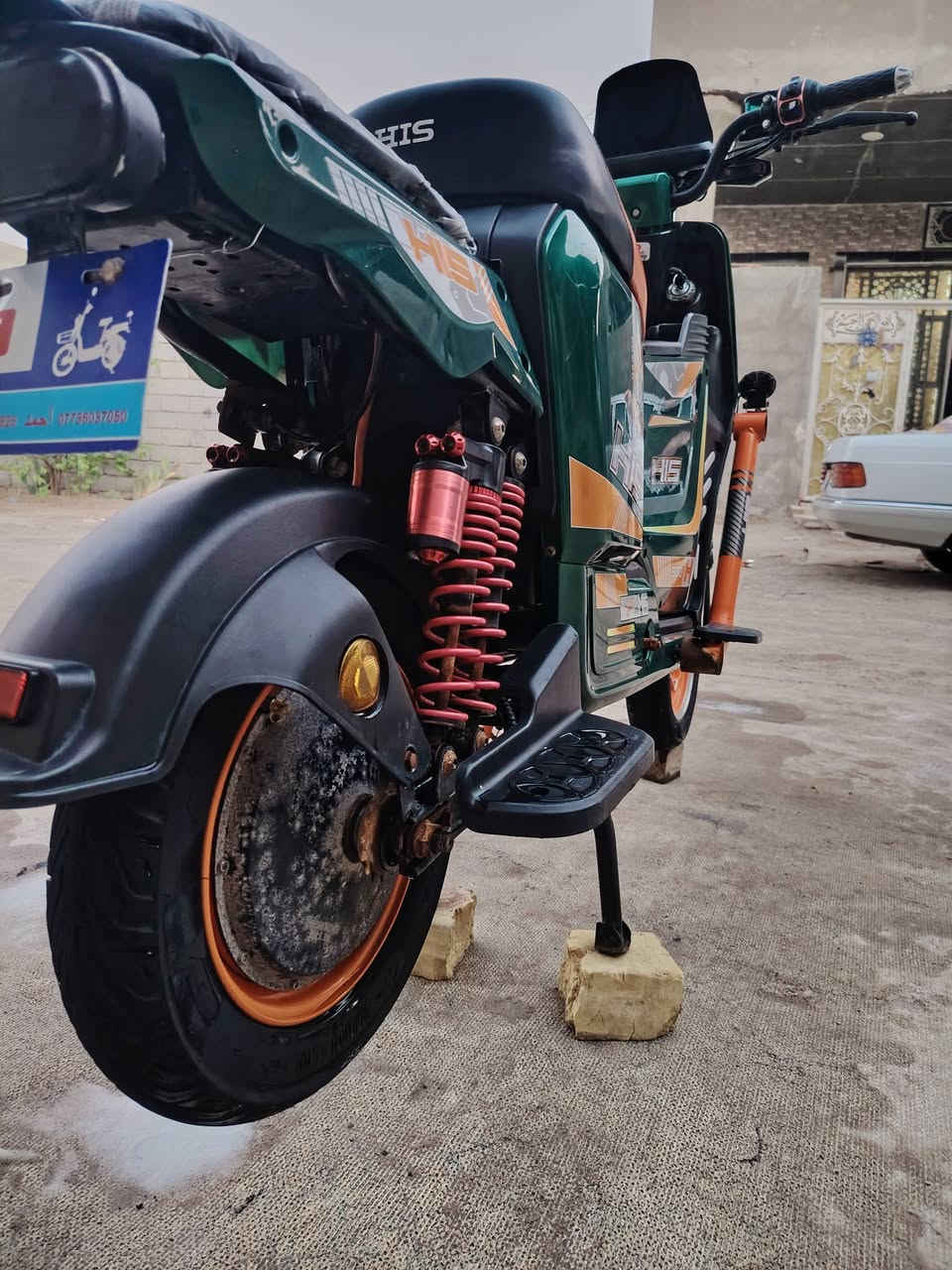 السلام عليكم دراجه للبيع H900 دراجه كهربائيه شغالات بطاريات 23 امبير دراجه موديل 2025 المكان البصره الهارثه السعر 400 وبيها مجال ***********
