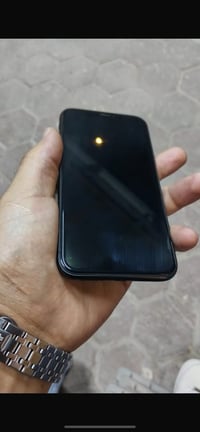 للبيع ايفون x r بلادي ممفتوح ذاكرة 256 بطارية 77  بطاريه ناصيه لان جها...