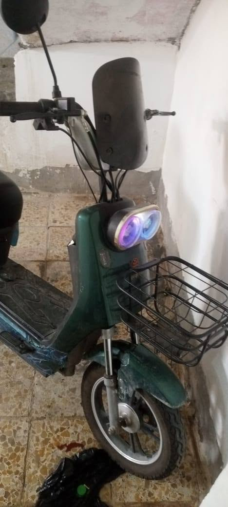دراجه شحن شغاله شيل اربع بطاريات ٢ جدد و٢ يريدن تبديل سعر ٣٠٠ بيهه مجال مكان كربلاء حي بعث ***********
