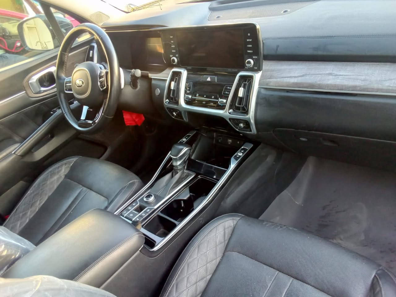 كيا سورنتو 2021 SX Prestige X-Line
رقم بغداد مشروع وطني ( الرقم حلو )
محرك ٤ اتويتيربو ٢٥٠٠ كير ٨ نمر 
فور ويل قيادة منحدرات
خمسة اوضاع قيادة
سمارت  سبورت  ايكو   كومفرت  ثلوج
توقف تلقائي امامي
توقف ذاتي خلفي
اطفاء تلقائي
دشبول ديجيتال
5 كامرات ٣٦٠ درجة
كامرات النقطة العمياء بالاشارة تشتغل بالدشبول
قيادة تلقائية
الحفاظ على المسار
شفتات كير ستيرن
شحن  هاتف ذكي لاسلكي
٦ راكب 
كشنات خلفية VIP ثنائية
سايد بريك بصمة 
اوتو هولد
تدفئة تبريد كشنات
تدفئة ستيرن
بانوراما 
لايت زنون 3 عدسات
اشارة بالمري والحاجب الامامي
بك لايت لد
مرايا تعتيم تلقائي
هواي مواصفات متنعد
مكان السيارة بغداد

رقم صاحب السيارة 
***********
