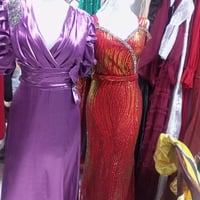 أحمر ٤٤ • بنفسجي ٥٠