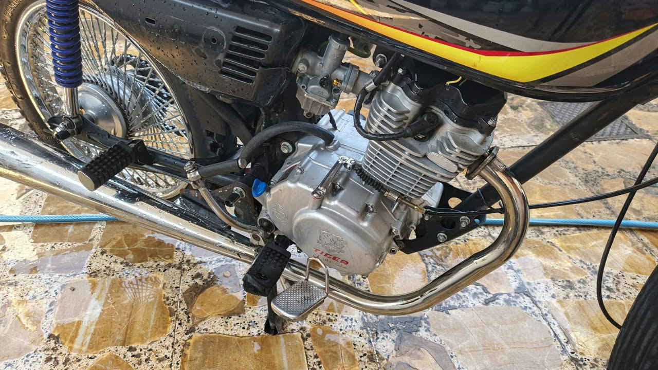 ماطور لبيع موديل 2021 اخو جديد ما مفتوح كبس 
كهرباء شغاله سعر 420 عنوان حي اسرة رقم ***********
