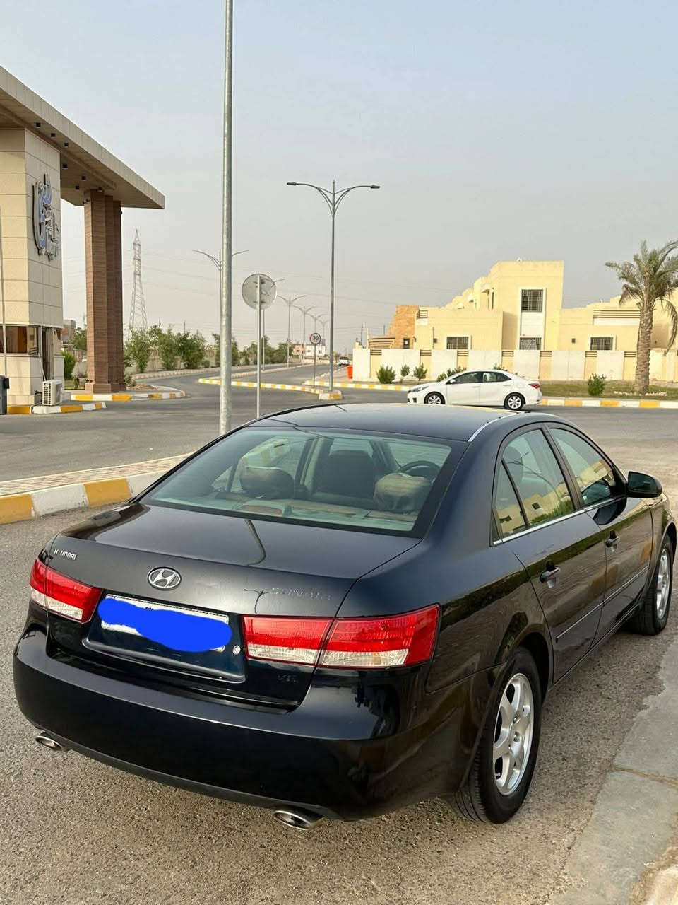 شعندك مراوس محرك اقل نزل سوناتا محرك ٣٣٠٠ موديل ٦ لون نيلي لَلامع قطعتين بدون دواخل 
ضمان يوم كامل ***********
