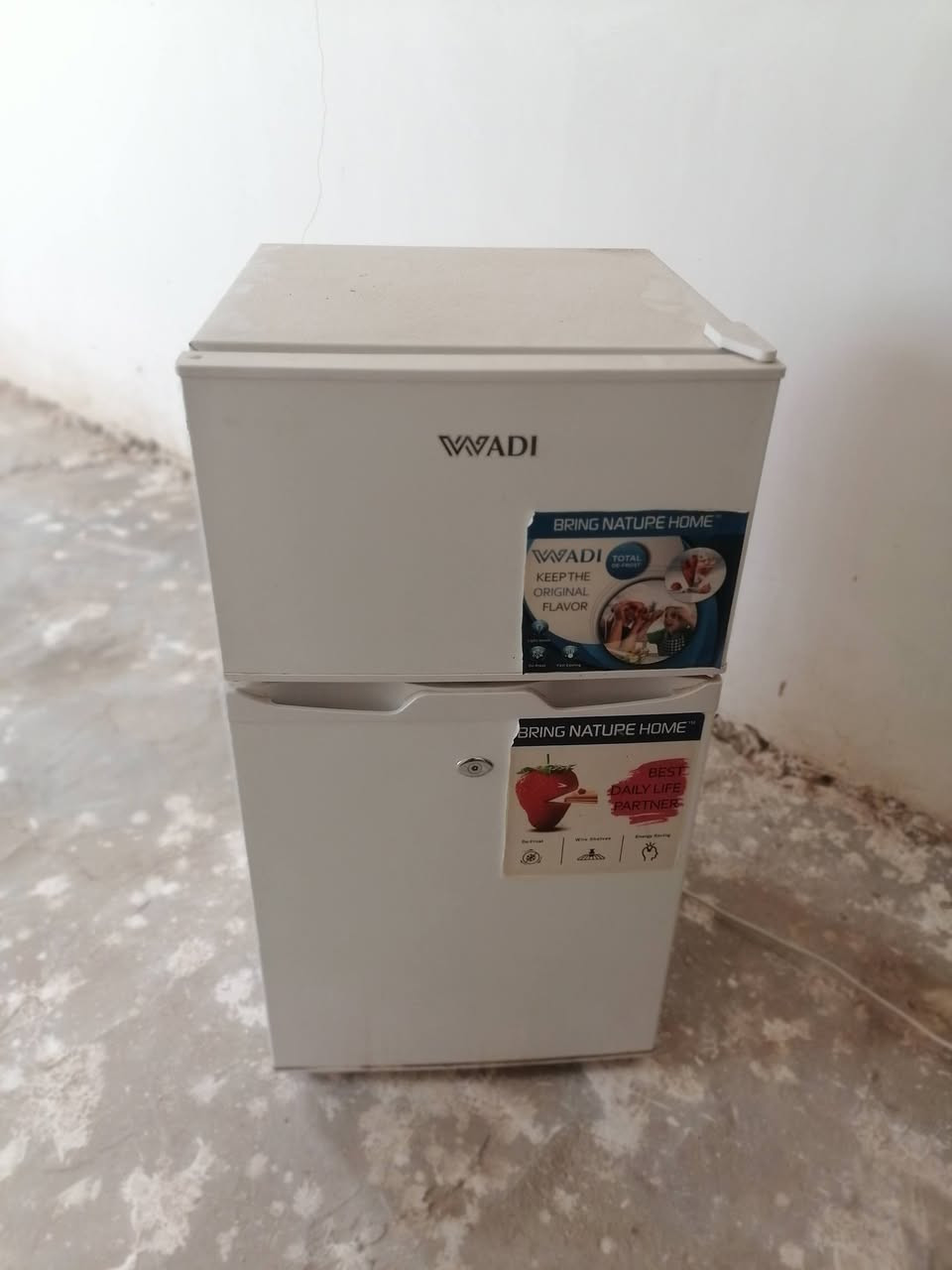 ثلاجه • بوصه ونص • جديدة