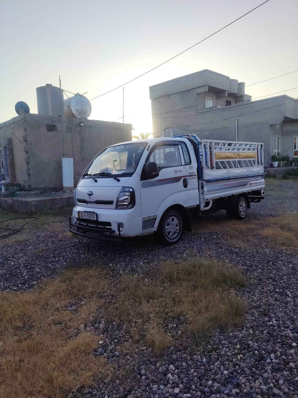 السلام عليكم... (للبيع)
كيا حمل موديل ٢٠٢٠ وجه جديد رقم صلاح الدين بسمي سنويتها مو صاقطة السياره جديدة مال بيت ماشية ١٥٠ الف كيلو متر محرك ما مفتوح بس يبخر السيارة مكفولة كفالة عامة كهربائيات كلها شغالة دوشمة دعاميات محجل بيها ملاحظات بسيطة تبريد ثلج تستلم حصة كَاز السعر (١٣٣) وبيها مجال قليل للشراي.. الموقع صلاح الدين قضاء الشرقاط الساحل الأيسر ناحية اشور قرية جميلة عنكَ الهوى للاستفسار الاتصال على الرقم ***********.
