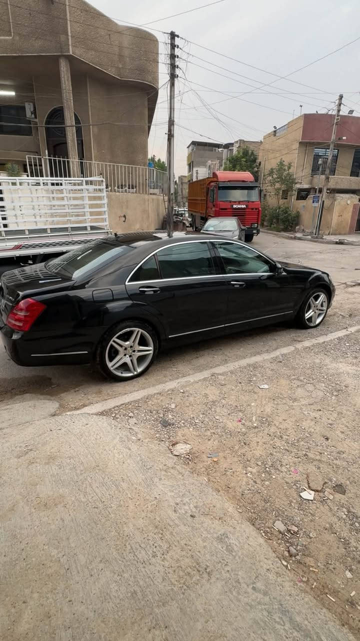 مرسيدس 35s موديل 2011 باب طويل للبيع محرك v6 كت AMG
فول مواصفات 

السقف / بانوراما

محرك ابو الخراطيم 

حساس امامي خلفي 

خمس بردات

ابواب وجنطة شفط

ناظور ليلي 

لايت داينمك

كشنات تدفئة تبريد 

خمس تجاوي 

كشنات الخلفية منفصله وكهرباء 

العداد 129كم 
الرقم سليمانية بأسمي تريد تحويل تريد وكالة 

السعر 19000$ ارخص مرسيدس بهذا الموديل والمواصفات لان مستعجل عالبيع وبالعافية عالياخذها

***********
