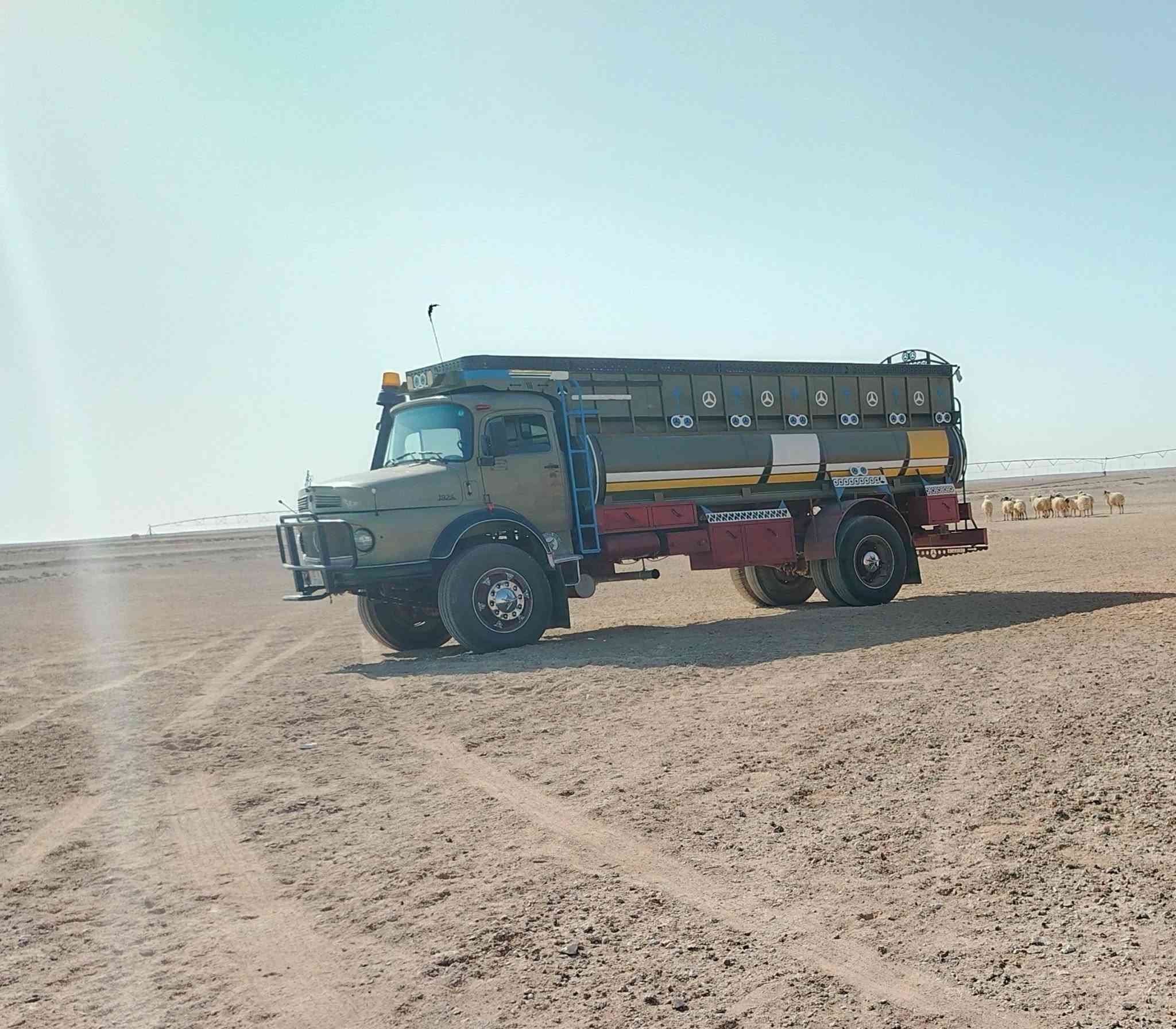 سلام عليكم اغجم مديل 77 رغم ديالئ سنويه جديده رغم دولي شاصي خام مكفوله كفاله عامه تانكي جديد تفصال محرك شرط سياره جاهزه سعر نتصال ***********
