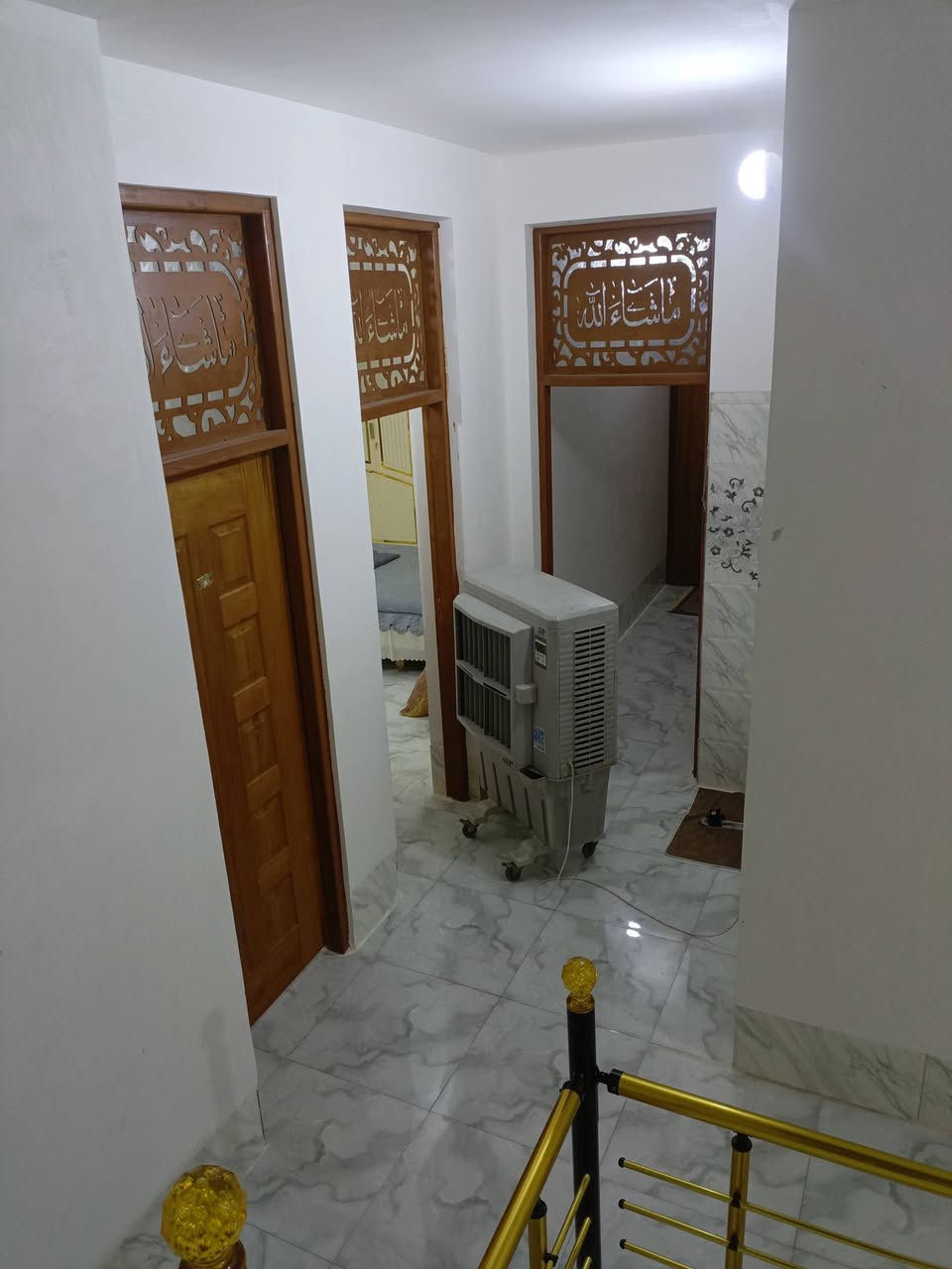 السلام عليكم ورحمه الله وبركاته 
             #بيت #للبيع
منطقة سبع قصور شارع كريش 
          #مساحة115متر
بيت سكف مسلح الارضيه رفت 
بيت جديد وكامل خدمات 
الاستفسار ***********
مراسله الصفحه او واتساب
