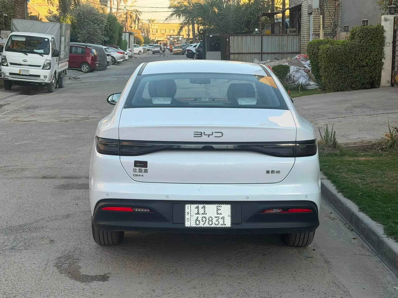 السلام عليكم . بي واي دي سيل فايف مكفولة كفالة عامة من الصبغ والبارد فقط ملاحضتين موضح بالصور طخة باب السايق من جوة مال رصيف ورصعة بالجاملغ الامامي داخل ابيض مدوشمة ارضيات وكنشات السعر 18500 وبيهة مجال بسيط مكاني بغداد العامرية ***********
