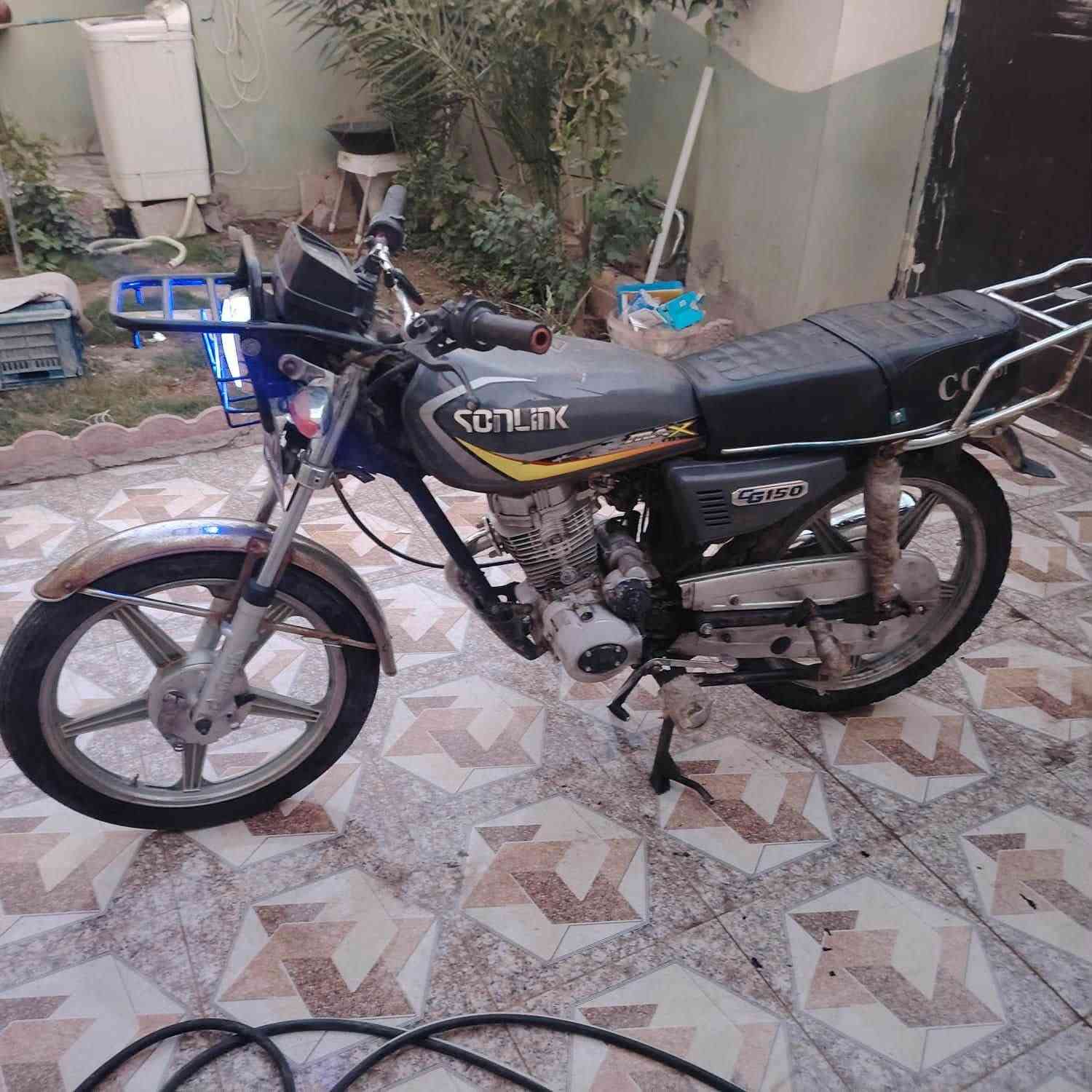 ماطور موديل 20كهربايت كله شغاله مجفت جديد مكينه 200 تواير جديد مكينه السعر300وبي اشويه مجال***********
