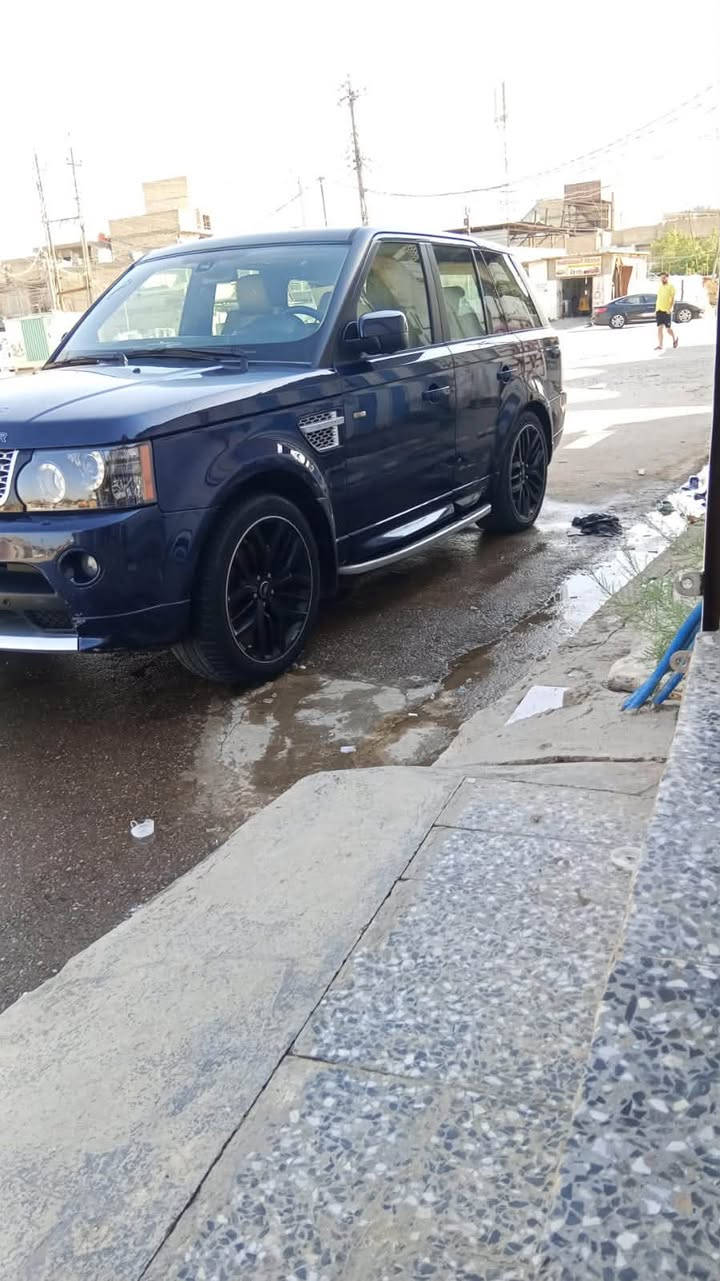 يالله السلام عليكم ورحمة الله شباب
RANGE.ROVER Sport
موديل.2011
السيارة فول مواصفات وخير من الله عليها گير ومكينة لگزز 4700.👌.
كشنات كهرباء 3وضعيات.
كامرات جانبية وخلفية.
اضواء ترحيب لد داخلي بلادي.
تحكمات ستيرن كاملة.
فتحة سقف والتنته شامواه.
شاشة تدعم كار بلي وجميع البرامج. 
ومواصفات هواي اخوان السيارة خير من الله تاخذها ماتصرف عليهة شي وبل خير على الي ياخذها 
مكان السيارة بغداد البلديات. 
السعر 108 وبيها مجال للطيبين 
للأستفسار اتصل ***********
