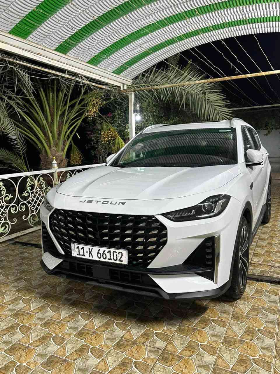 جيتور x70 
ماشيه 13000
محرك 1500 تيربو 
جديده السياره بحالت الوكاله 
نضام ترحيب 
بنورامة 
أناره محيطية 
حساسات خلفيه 
جنطه كهرباء 
نضام كاربلي 
نضام نزول منحدرات
اوتو هولد 
كشن سائق كهرباء 
تبريد قطعتين 
كامره 360 درجه
رادار خلفي 
ضمان شركة 
***********
