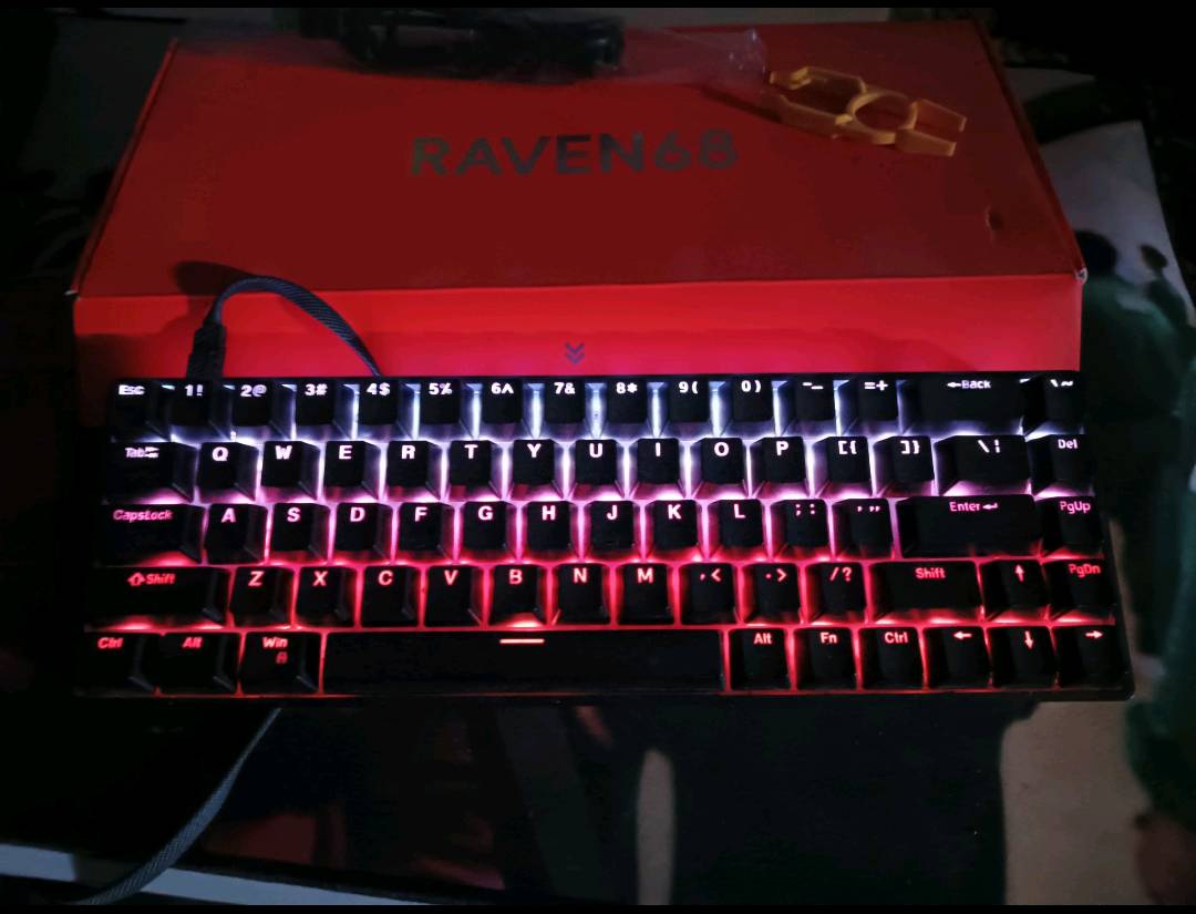 ​🔥 كيبورد ميكانيكي / مغناطيسي Raven68 احترافي للچيمنج! ⌨️⚡
️
​السويتشات: مغناطيسية (Magnetic Switches) لاستجابة فائقة السرعة وأداء ممتاز بالألعاب.

​الحجم: 65% مدمج (يوفر مساحة حركة كبيرة للماوس).

​الإضاءة: RGB متدرج وأنيق جدًا.

​الملحقات: الكيبل الأصلي + أداة فتح الكيبس.

​✨ الحالة: أخو الجديد كلش ونظيف جداً.

💰 السعر: 40 ألف دينار بس!

​📍 الموقع: بغداد - العطيفية (قرب جامع براثا)

🚚 توصيل لجميع المحافظات 🇮🇶

​📩 للطلب: أرسل رسالة للبيج