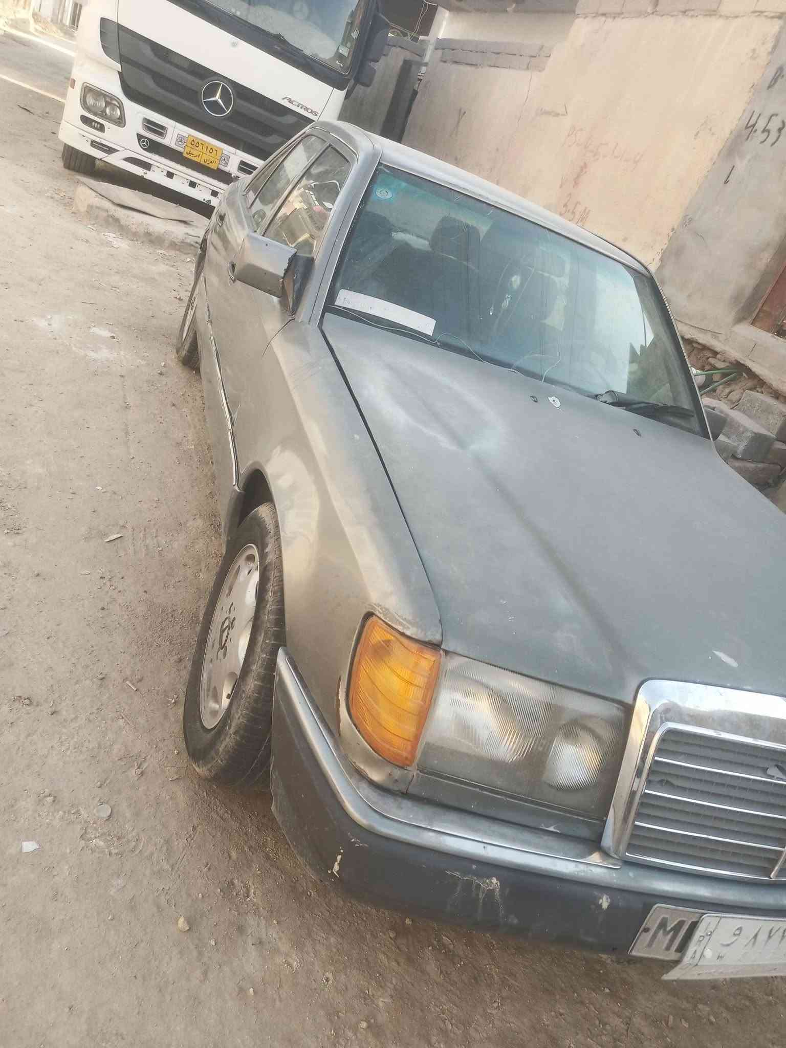 سلام عليكم سياره مارسدس دب س220 موديل 1991 للبيع 
سياره حلوه وجاهزة مكينه كير كفاله كله بلاد سنتر لوك تحكم ريمونت برده خلفيه بلاديه سياره فول رقم بغداد تحويل ركوك بلادي شرط  سياره حلوه مال جني بس محتاج وريد ابيع عنواني بصره القرنه السعر40 والشراي بسيطه بيها مجال ***********
