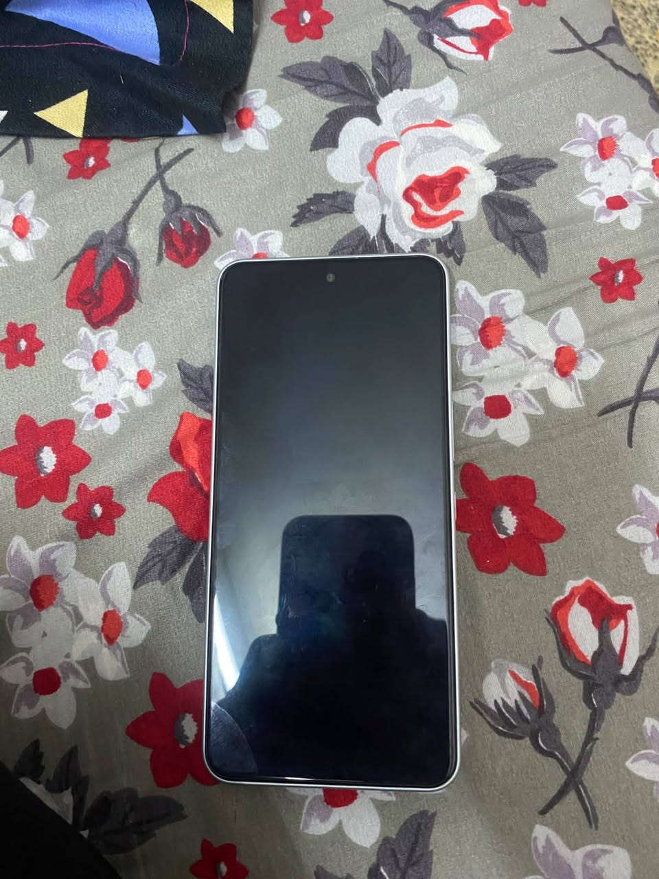 مكاني تكريت  جهاز Tecno Pova 7 Ultra – 5G 🚀

✨ المواصفات:
 • شاشة 6.67 إنج – AMOLED – دقة 1.5K – تردد 144Hz – حماية Gorilla Glass 7i
 • معالج MediaTek Dimensity 8350 Ultimate
 • ذاكرة حتى 256GB + 24GB RAM (مع توسعة إضافية)
 • كاميرا خلفية مزدوجة: 108MP أساسية + 8MP واسعة
 • كاميرا أمامية 13MP
 • بطارية قوية 6000mAh + شحن سريع 70W + شحن لاسلكي 30W
 • ستيريو سبيكر بدعم Dolby Atmos
 • مقاومة ماء وغبار بمعيار IP64
 • ألوان متوفرة: Geek White & Geek Black
السعر 420 وبي مجال بصيط رقمي لل استفسار ***********
