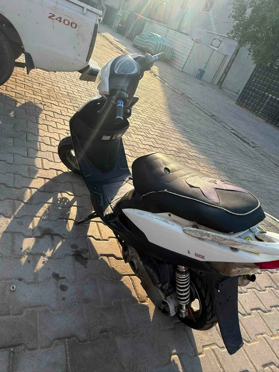 سلام عليكم عدلة شغاله نكره سلف بيها وياله اصلي و دبل خلفي وصالنصه رياضي دراجه نكره سلف يرادله نواعم ترتيب مكينه ناعمه مكاني بغداد جديده ب350قفل قفل قفل جوه هذا سعر بدينار لحد يراسلني ***********موجود واتساب
