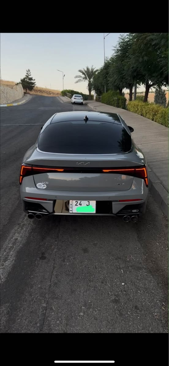 K5 -2025  
Gt line محرك 2500 بدون تيربو  
مرقمة دهوك تحويل مباشر 
ماشية 15الف فقط 
سياره فول 1/1 للاخير داخل احمر 
بانوراما
رادار امامي + رادار خلفي 
سستم صوتي هارمن كاردن 
صندوق يفتح عند الاقتراب 
وباقي المواصفات المعروفة 
حادث السياره جانبي بجم كبس حوض كبس 
صور الحادث مرفقة بلمنشور الصبغ البيها قطعه وحده 
الرقم للتواصل /*********** موصل, نينوى

نص مكتوب في الصور:
- 29 2:07 bid.cars تم العربية الإنجليزية 1 / 18 1:1 BIDCARs 10
- 2:07
- bid.cars
- تم
- الإنجليزية
- العربية
- 4 / 18