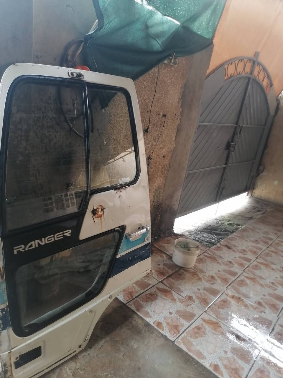 هينو • ماطور ماسحات • بابين