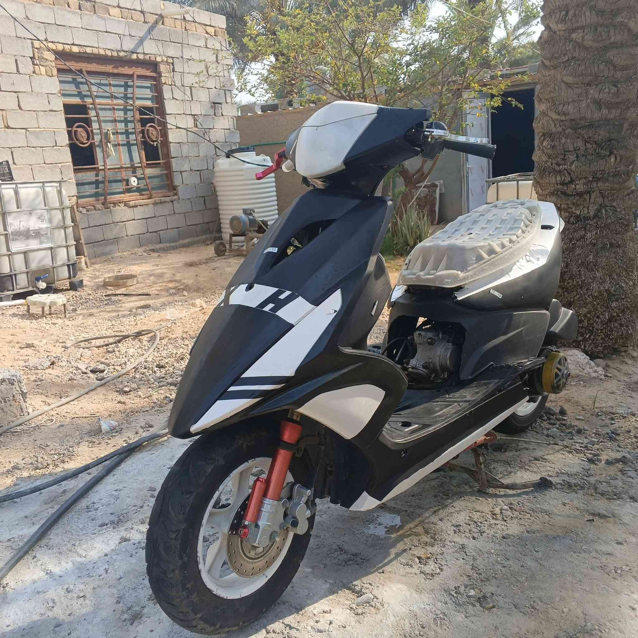سلام عليكم دراجه ماكس مضلع للبيع بيها محرك سكنس ابلادي مامفتوح ناعم مشروط ماكيم دراجه تريد شويه ترتيب مثل عداد وسبايدر وبقيت التفاصيل بل خاص الشراي يجي خاص واذااكوبوليس اوعدله اراوس السعر 250وبيها مجال حك الجيه مكاني كربلاء الحر نهر ابو زرع ولي يحب يتصل ***********
