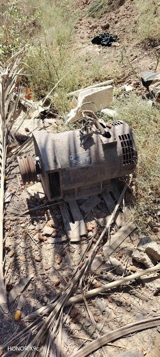 مقطورة ١٠ آلاف لتر للبيع حديد زاءد مولدة هندي تك بستم شغالة للبيع مع رأس توليد بسعة ٧ كيفي لشراي يتصل على الرقم *********** العنوان خان بني سعد قرية سيد عواد

نص مكتوب في الصور:
- HONOR X9c
- HONOR X9b