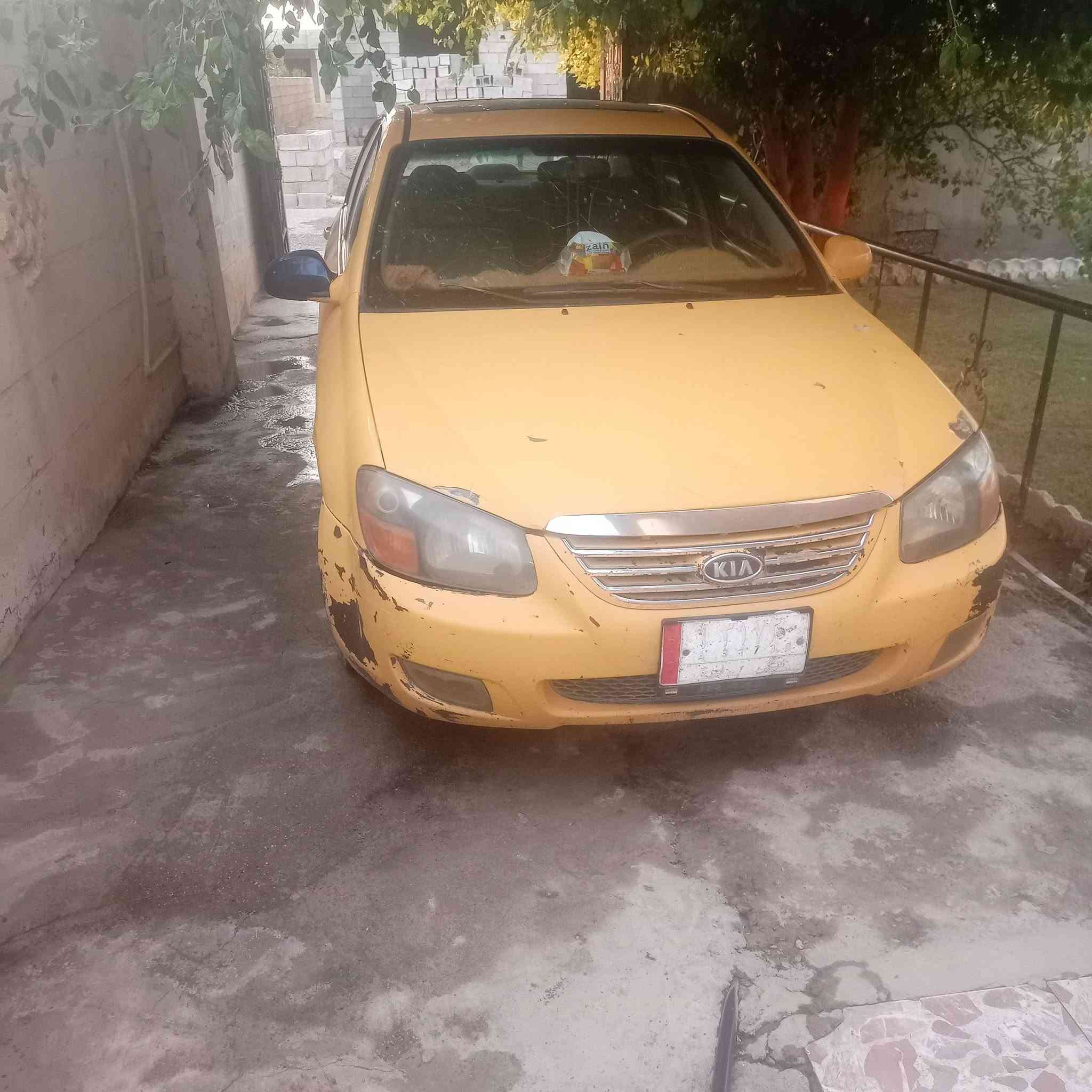 سبكترا ٢٠٠٩للبيع سياره شغاله نقص بس الصدر تعبان للاستفسار الاتصال ***********السعر٧٠وبيها مجال بصيط
