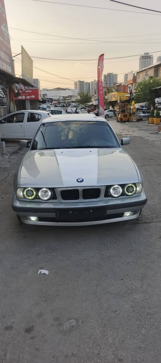BMW 1991 فول فوله ئارمی هەولیر بە شەرتی ئارمو ئەوەلیاتو خەرامە
***********  سلێمانی
٤جام کارەبا
سلاید
 مەکینە عەدلی بێ دیجیتال ٢٠
ویلی ئەمریکی 
ناو رەشی 
هەر ٤ بەرگی دەرگاو داشبلی لوک  
گێر عادی
بیدەعم
ئالو کور بە شاهینە السليمانية, العراق
