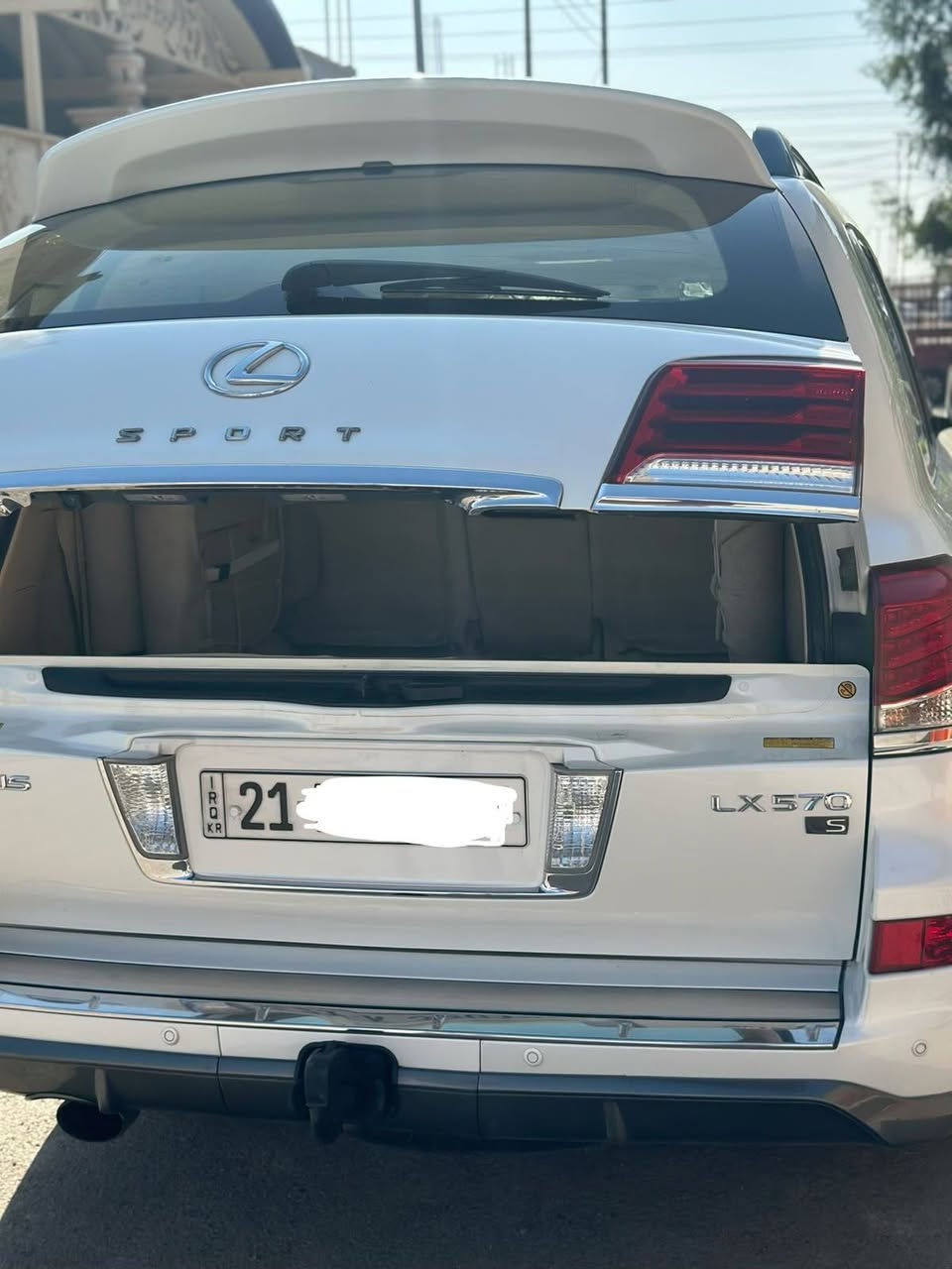 لكزس 2015 lx570
مكفولة كفالة عامة 

فول مواصفات بريمي
جكات
مقاعد جلد 4 دكم
بصمة ابواب وتشغيل
سلايت فتحة

ثلاجة فريز
5 كامرات 360درجة
جنطة شفط كهرباء
3 شاشات كبير
استرين كهرباء
مقاعد واستيرن خزن
7 مقاعد تبريد و تدفئة
رادار 360 درجة
تحكمات فول
شفتات كير بالاستيرن
دبل اكسل 4X4
انظمة قيادة متعدد
تشغيل عن بعد لدد امامي وخلفي
7 مقاعد كهرباء
قيادة ذاتية
زراك لايت
7 راكب تبريد مركزي

انظمة قيادة متعدد
تشغيل عن بعد لدد امامي وخلفي
7 مقاعد كهرباء
قيادة ذاتية
زراك لايت
7 راكب تبريد مركزي
لايتات عدسات زنون
كشاف زنون
نقط عمياء
مانع تصادم
دواخل بيجي و صاج ملكي
هاندبريك 
سماعات شركة

فول تحكمات انظمة منحدرات وصعود
باقي مواصفات اللكزز متخلص فول
السيارة مكفول كفالة عامة
ماشي120 الف كم حقيقي جديدة السيارة مابيها اي نقص سيرفس وصيانة كلها بشركة لكزز
رقم وهزة وسنوية كلها جديد باسمي تحويل نفس اليوم
السيارة رقم سليمانية
السعر خاص 
السيارة على وضع الشركة
للأسفسار ***********
