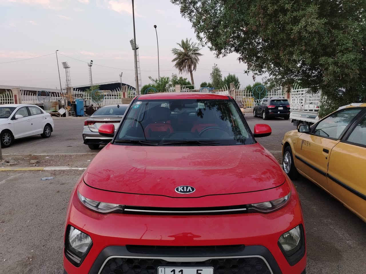 كيا صول 2021 بغداد بأسمي وارد امريكي
فول مواصفات فتحه بصمه كشن كهرباء تدفئه
شاشه جبيرة محرك 2000 دوش ماشيه 32 الف
 صور الظرر+السونر  بلمنشور السعر 129$ 
للاتصال *********** 
مكاني بغداد الكريعات
