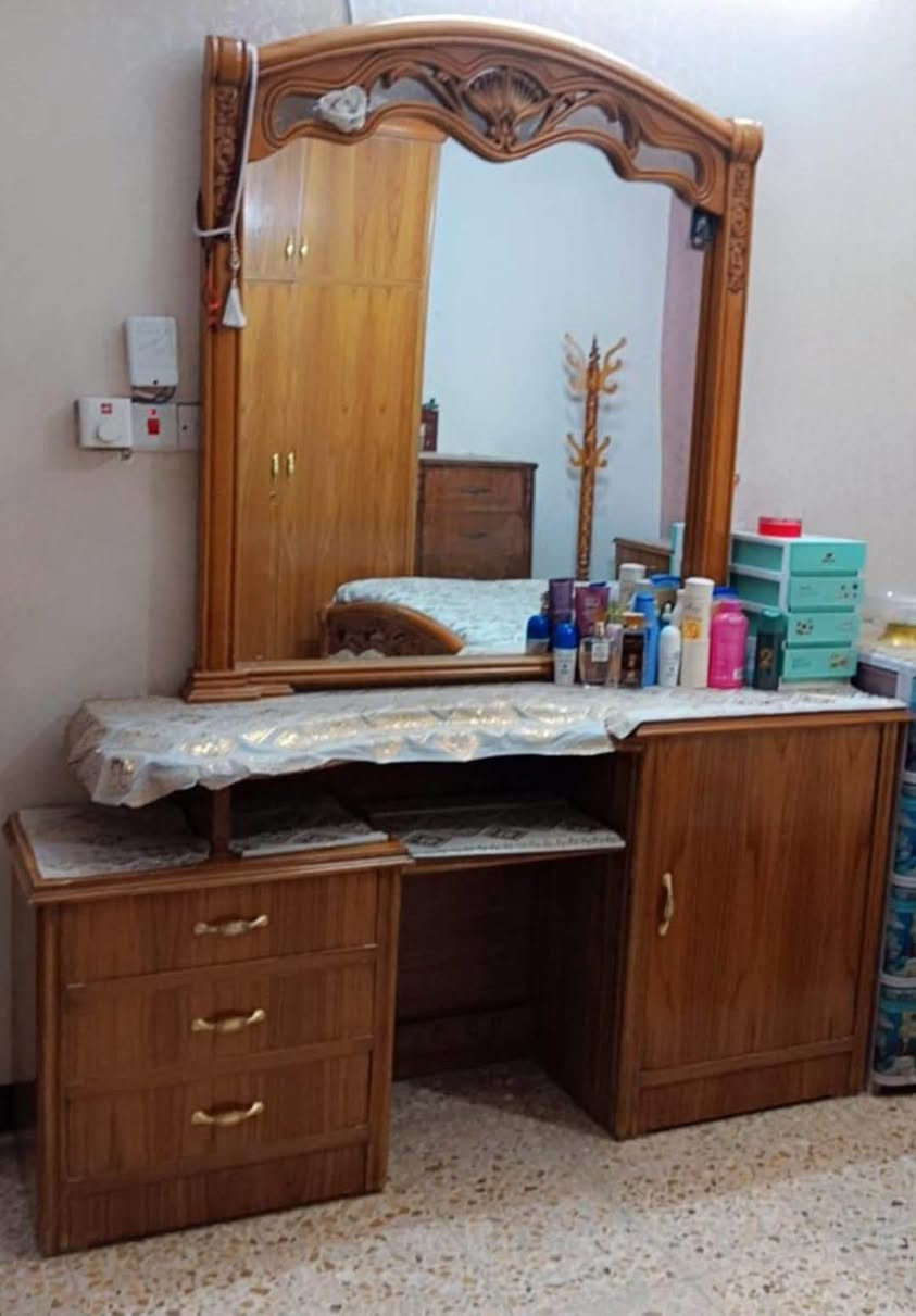 غرفه نووم نجاره صاج تجنن مابيها كل ضرر سعرها مليون وبيها مجال تواصل مع هاذا الرقم ***********
