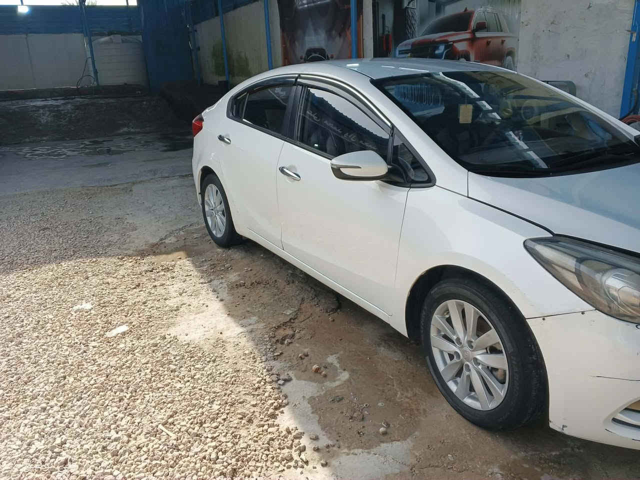 سيراتو 14 رقم ارييل بيه فقط الداير مال الجاملغ الوره شبر صبغ مراوس byd *********** ألي يحب يستفسر هاذا رقمي
