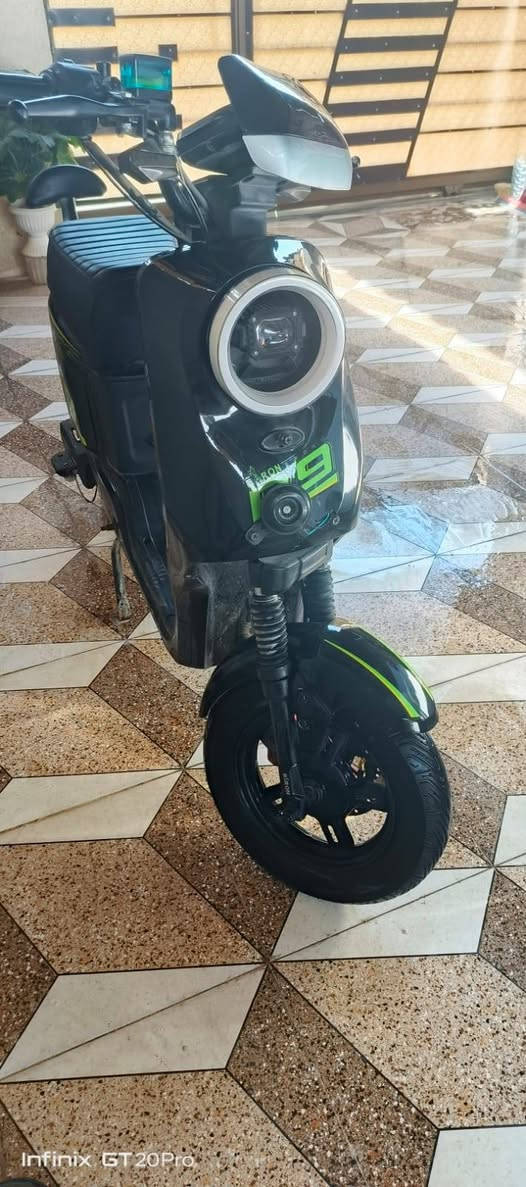 R9 بارون • شحن • بطاريات 33امبير