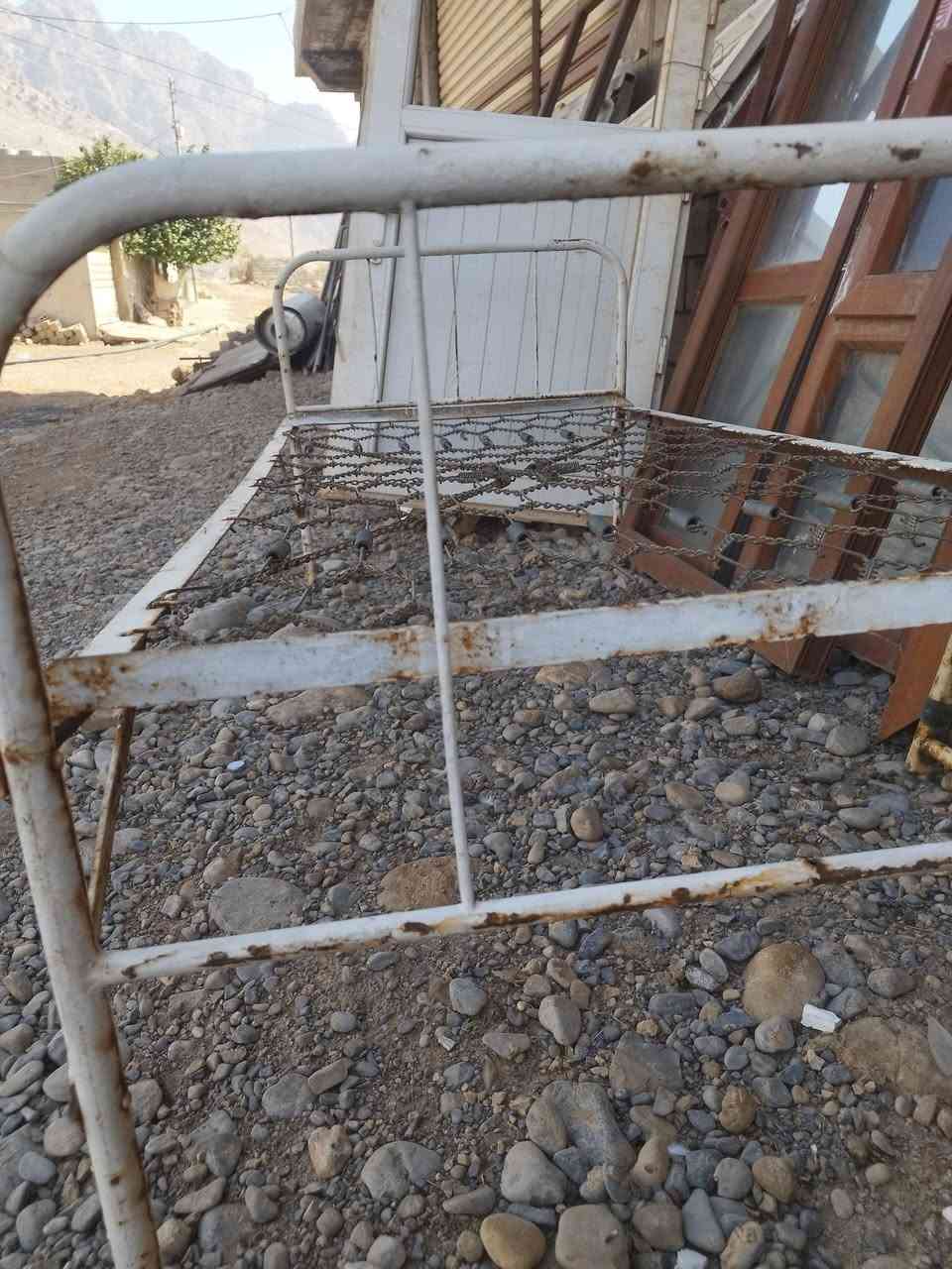 سرير • رانية • قدام المسجد