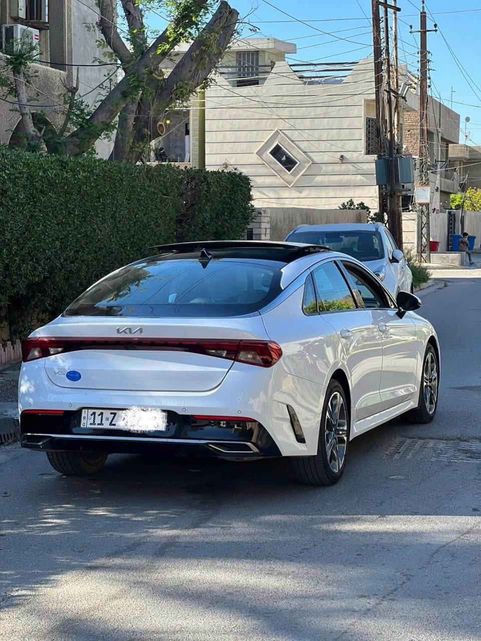 كيا كي فايف EX 2023 
فول مواصفات عدة الاربع كامرات 
سيارة استعمال شخصي، نظيفة  جدا وعليه تخم تاير وادامة كاملة وجاهزة للاستخدام بدون مشاكل

المواصفات:

رقم بغداد

* داخل جلد أسود
* تدفئة وتبريد كشنات
* كشنات كهرباء
* رادار أمامي وخلفي + نقطة عمياء
* كاميرا خلفية
* حساسات خلفية
* بانوراما
*انظمة قيادة

* Apple CarPlay و Android Auto

* الممشى:  77 الف ميل (قابل للزيادة)
* حادث سابق: باب خلف السائق
* صبغ قطعتين: الباب الخلفي الأيسر + الجام لغ الخلفي
* بيها PDR بالصندوق + بارد بسيط جداً بالجاملغ الأمامي الأيمن (شبر تقريباً)
* صور الحادث مرفقة
* استيراد شخصي والتصليح بإشرافي

السعر 157 وقابل للتفاوض

مكاني بغداد السيدية ***********
