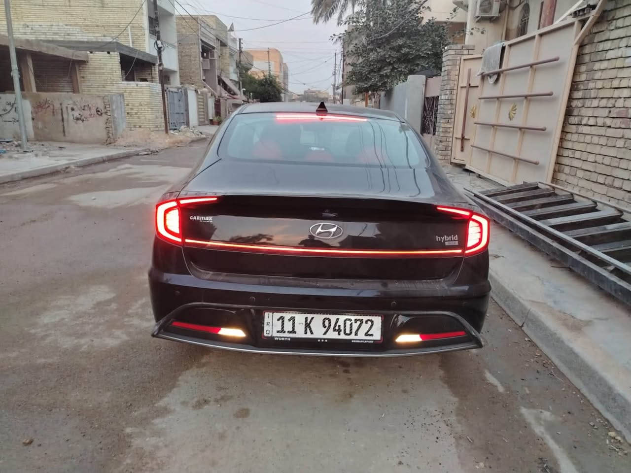 � هونداي سوناتا هايبرد 2023 | وارد أمريكي 🇺🇸
✨ لون أسود أنيق
⚡ هايبرد — اقتصادية ومريحة بالقيادة
🇺🇸 وارد أمريكي

💰 السعر: 9,500 دولار فقط

📍 الموقع: بغداد – حي الجهاد

📞 للاستفسار والتواصل:
مصعب
‭+964 771 458 1863‬

🔥 سيارة عملية وأنيقة، مناسبة للاستخدام اليومي والعائلي.

#هونداي #سوناتا #سوناتا_هايبرد #هايبرد #سيارات_بغداد #سيارات_للبيع #بغداد #حي_الجها

نص مكتوب في الصور:
- 70 LTE 4:41 1 / 11 1:1 BIDCARS 2023 HYUNDAI SONATA, HYBRID BLUE BIDCARS Seller: Progressive Casualty Insurance bid.cars