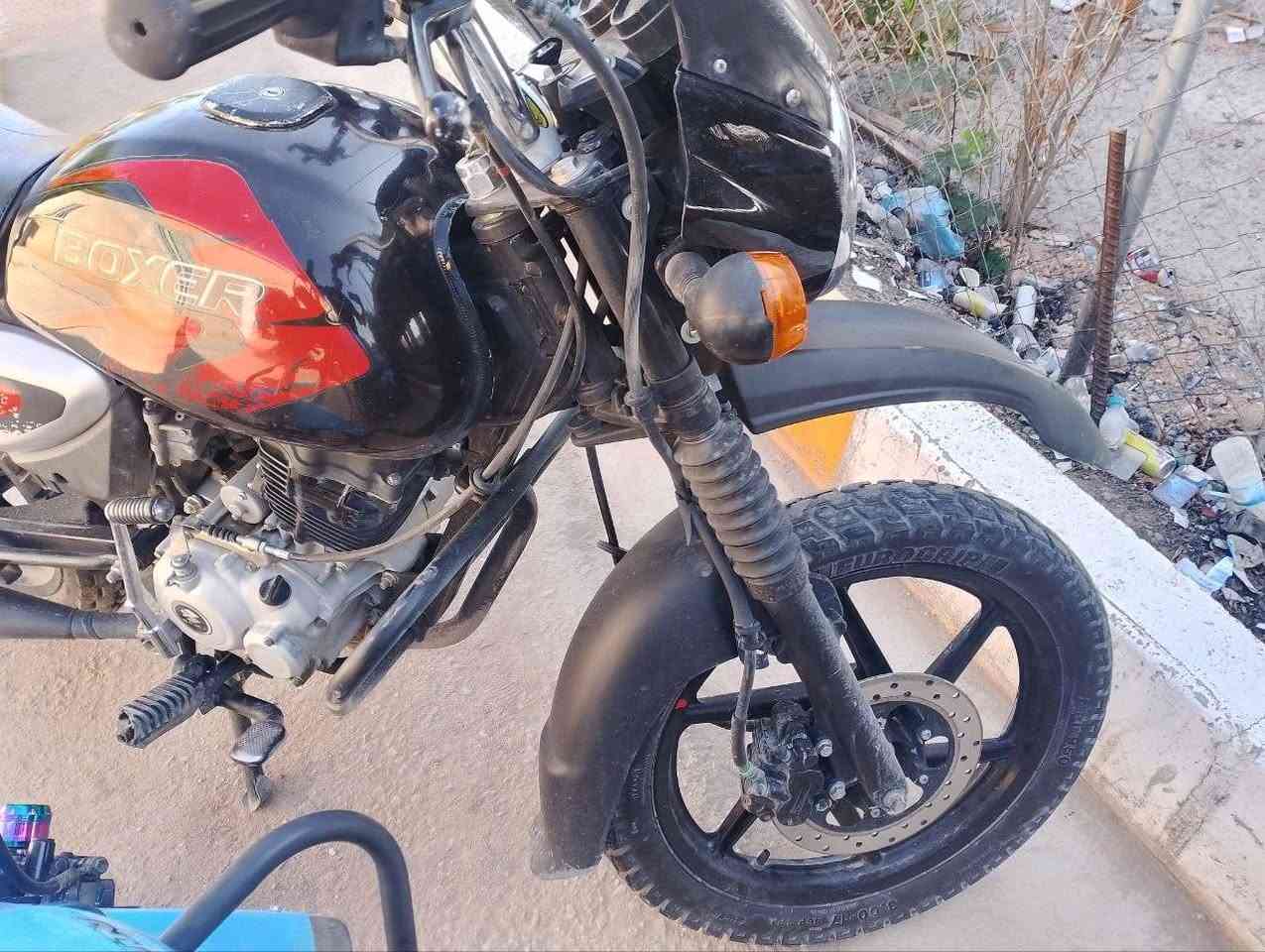 بوكسر مديل 22طالعه ب ٢٣رقم كربلاء تجفيت مره وحده بس بس البستم وكله وكاله تجفيتها ب اسمي الدراجه مكانها كربلاء التربيه ***********رايدها ب 1500وبيها مجال للشراي
