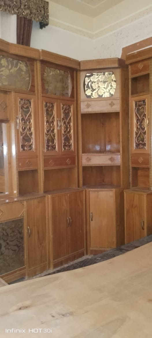 توجد غرفه نوم خشب صاج عراقي غرفة جديدة بعده سعر 700  الاستفسار اتصل على رقم ***********ادمن وافق فدوه
