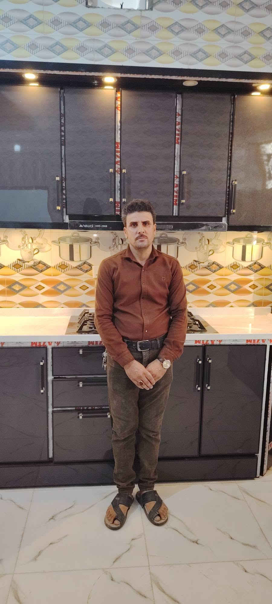 معمل الحسن • مطابخ HDF • سوق المجر الكبير