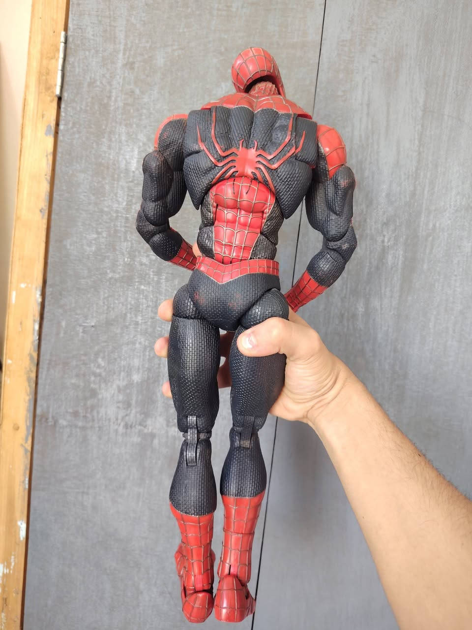 سبايدر مان الاصلي من شركة Toy Biz
الطول 42 سم
الوزن ثقيل. اصلي
مفاصل. سوبر بوزابل كل مفاصل الجسم تتحرك حتئ الاصابع
مع مجسمات 4
يوجد توصيل
***********
