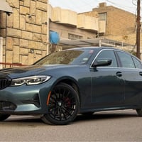 BMW 330i Xdrive لون مميز وكم قطعة  موديل 2020 ماشيه 65 سلايد  كامره خل...