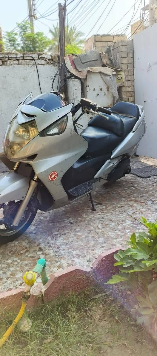 سلام عليكم سلفر ونج مكينه400 دراجه مكينه خرسه لا تبخير ولا صوت نعومه فول  كهربيات دبلات خير من الله ادمه عليه دراجه مال جناي شغل وطلع وين ما يعجبك حماوه انسه حبيتين مي اخضر شلعه معدل فول  نقص بوربرن امامي فقط مراوس شعندك نزل او اذه سكنس جبلي فول تزويد عادي بغداد الشعب1200 ***********

