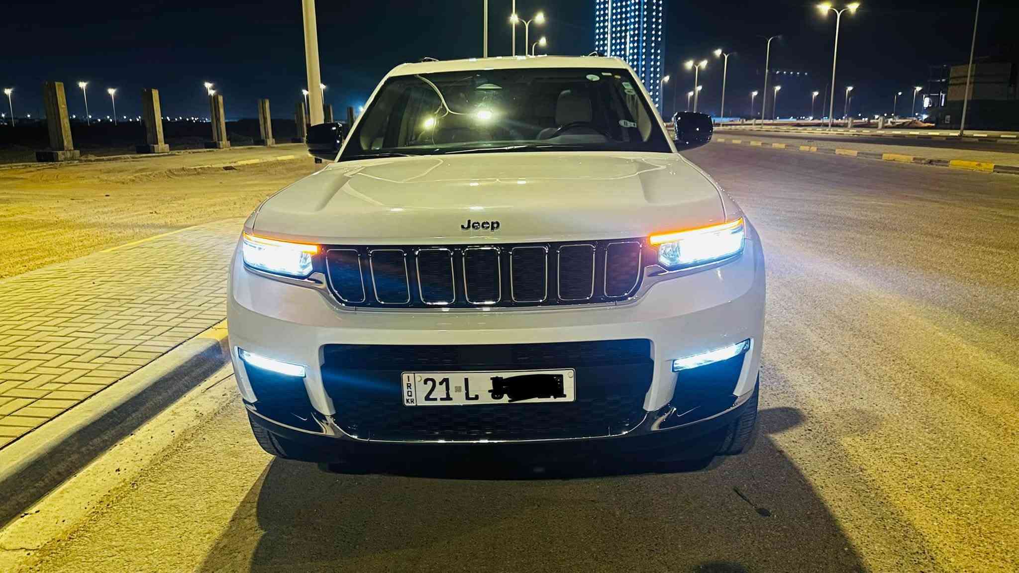 السلام عليكم جيب جراند شيروكي لمتد خليجيه. وكاله هارلم 2022   ماشيه 61 الف طخه بالجاملغ الامامي الايسر بسيطه والباقي وضع الشركه التواصل ***********
