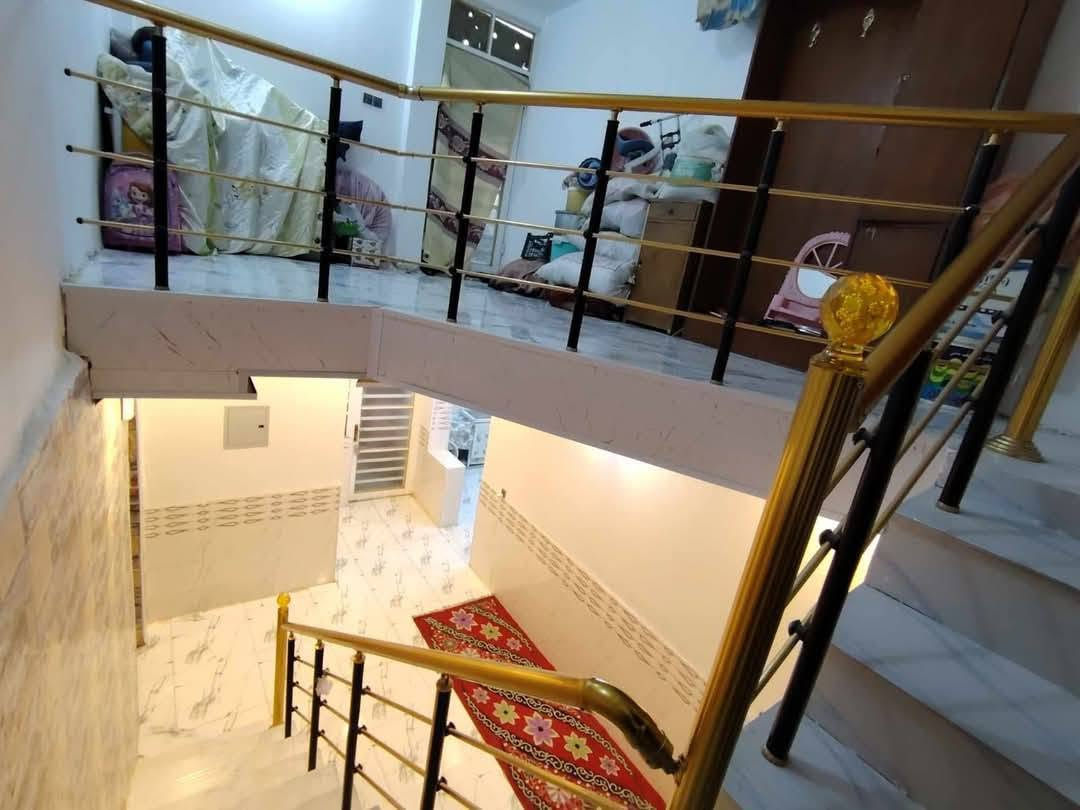 130متر ركن عله شارعين البيت طابق اونص بسعر ٧٥ وبيه مجال
العنوان مقابيل ملحق قريه عمود٣٢٧ خدمات كامله وقريب للشارع خط اول اتصال***********
