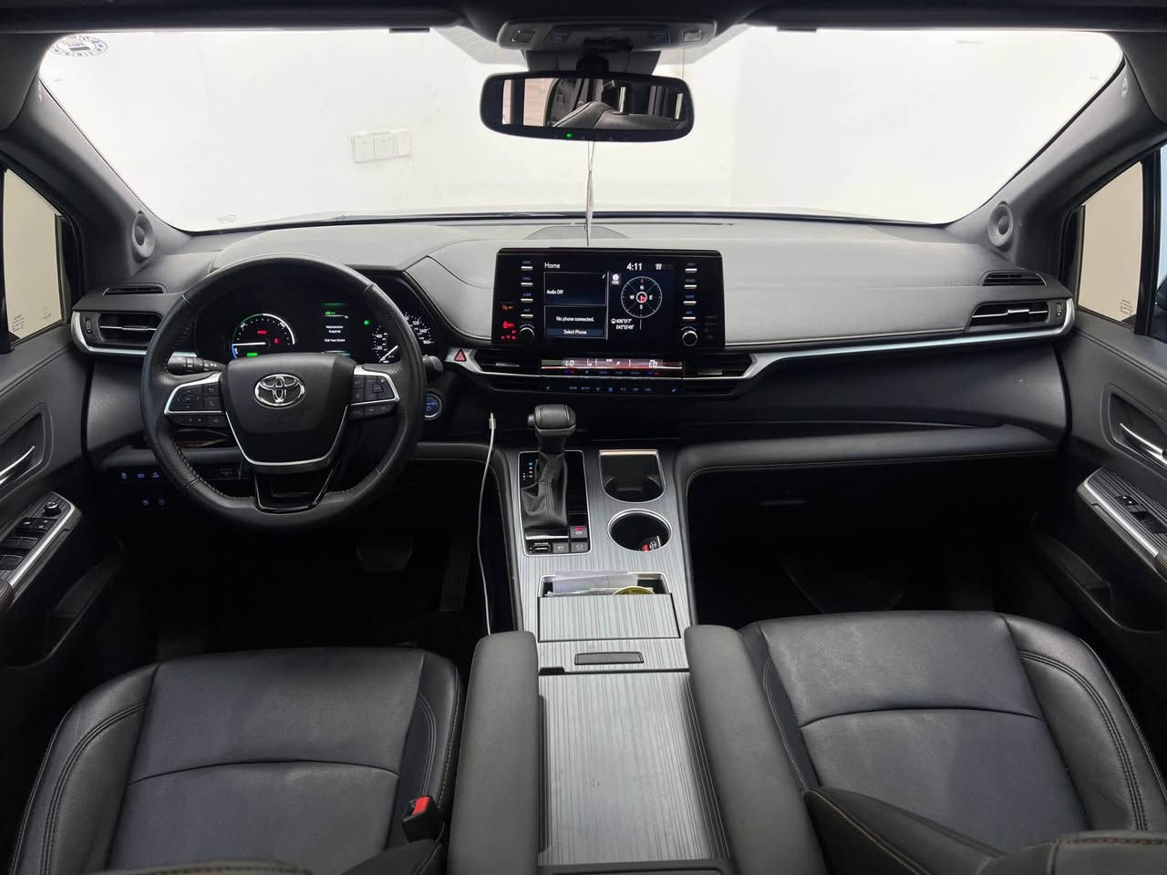 سيارة عائلية و اقتصادية و فول 🔥🔥😍
Toyota sienna 2023
تويوتا سيينا ٢٠٢٣

مواصفات XLE-AWD
(فتحة سقف-مقاعد جلد و تدفئة-تبريد مركزي-بصمة-ابواب خلفيه كهربائية-شاشة-car play)

مكينة ٤سلندر حجم ٢.٥لتر هايبرد 🔋
ماشية 35,000 ميل فقط و بحالة ممتازة 

السيارة بيها ثلاث قطع تبديل شركة نفس اللون و بيها اسف الابواب و اسفل الجاملغ صفحة النفر صبغ السيارة كلش نظيفة ايرباك ستيرن راجع سيستم شركة

رقم دهوک الدولي شرط التحویل
مكفولة من كير و محرك و كهربائيات

و ب سعر(255$) ورقة و بيها مجال بسيط

مكان السيارة

دهوك -معرض ارشف R-Shev
رقم51 من معارض التيرمينال 

***********
*********** دهوك, العراق
