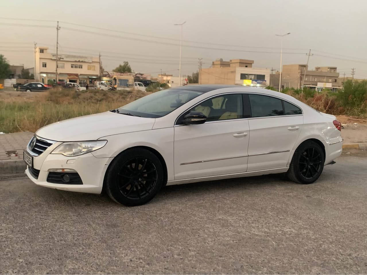نضيفه وجاهزه
فولكسفاغن CC موديل 2012
فول مواصفات
محرك 2.0 TSI تيربو
4 سلندر
گير أوتوماتيك
تبريد ثلج قطعتين
لايت ترحيب
اشارة ترحيب
فتحة سقف
شاشة
حساسات
سياقه اوتو 
بردة خلفية كهربائية
شاشه بلادي لتحديد الأعطال 
مواصفات راحة وأمان متعددة
السيارة نظيفة 
جاهزة للاستخدام

مكاني : كركوك
*********** كركوك, العراق
